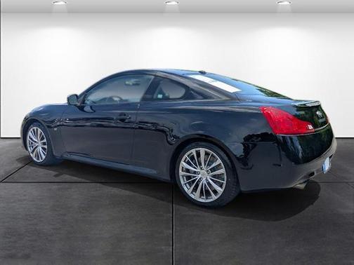 2015 INFINITI Q60 Journey