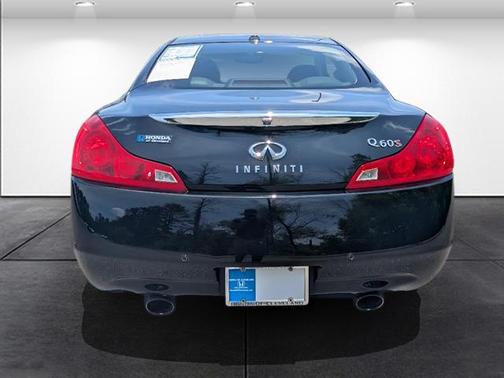 2015 INFINITI Q60 Journey