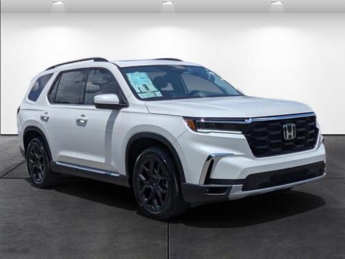 2025 Honda Pilot Touring 8-Passenger