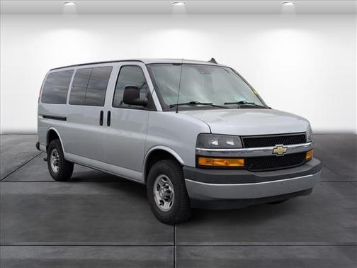 Silver Ice Metallic 2021 Chevrolet Express 3500 RWD 3500 Regular Wheelbase LT