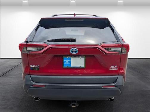2020 Toyota RAV4 Hybrid XLE