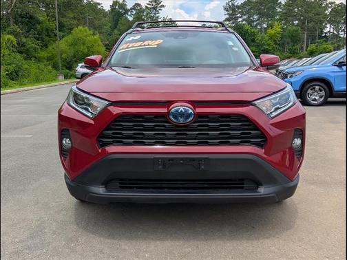 2020 Toyota RAV4 Hybrid XLE