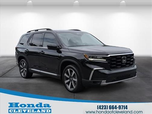 Crystal Black Pearl 2023 Honda Pilot