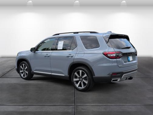 Sonic Gray Pearl 2025 Honda Pilot