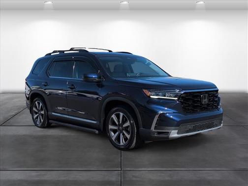 2023 Honda Pilot Touring 8-Passenger