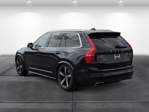 2019 Volvo XC90 T6 R-Design
