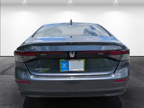 2025 Honda Accord LX 1.5T