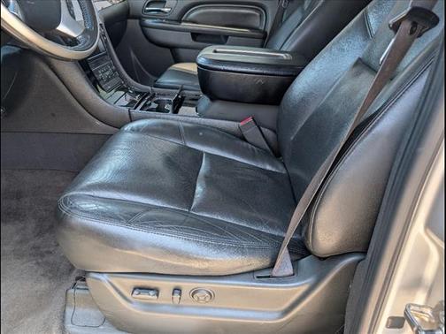 2011 Cadillac Escalade Base