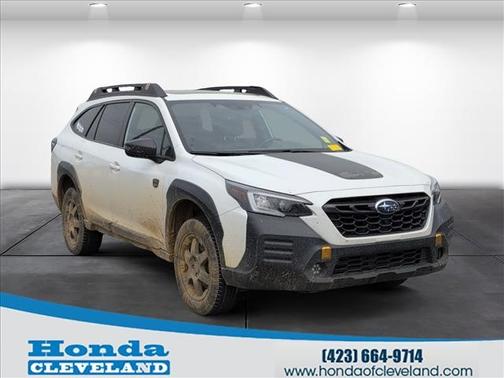 Crystal White Pearl 2023 Subaru Outback Wilderness