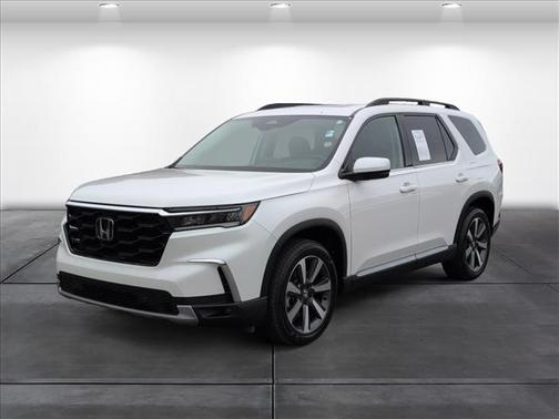 2025 Honda Pilot Touring 8-Passenger