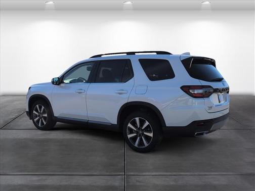 2025 Honda Pilot Touring 8-Passenger