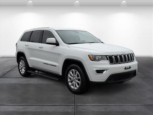 2022 Jeep Grand Cherokee Laredo