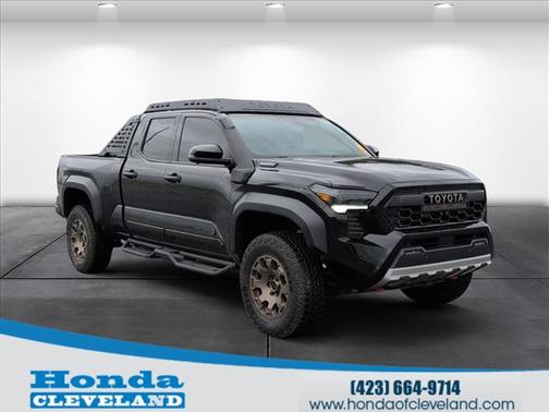 2025 Toyota Tacoma Hybrid Trailhunter