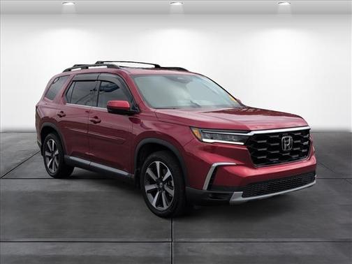 2025 Honda Pilot Touring 8-Passenger