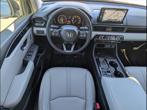 2025 Honda Pilot Touring 8-Passenger