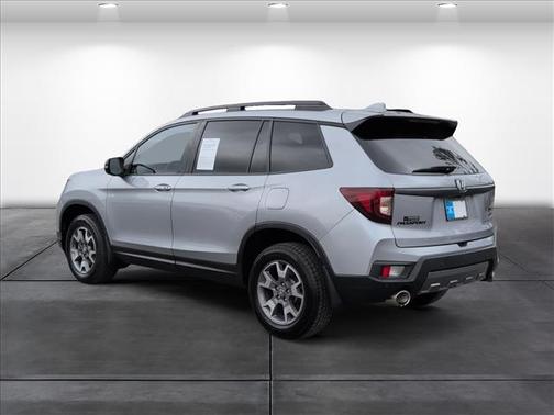Lunar Silver Metallic 2023 Honda Passport