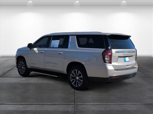 2022 Chevrolet Suburban LT