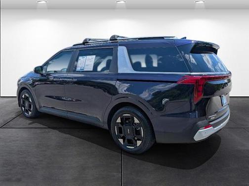 2025 Kia Carnival EX