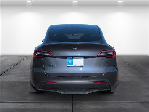 2022 Tesla Model Y Long Range Dual Motor All-Wheel Drive