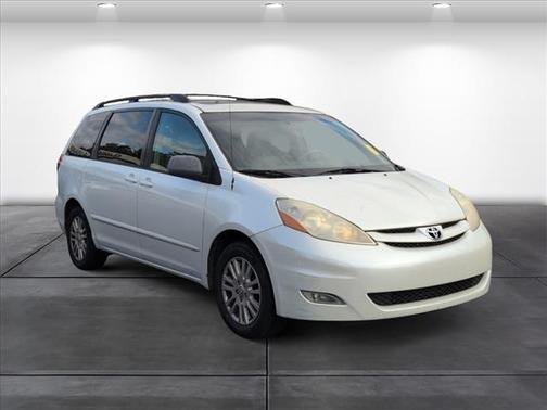 2010 Toyota Sienna XLE
