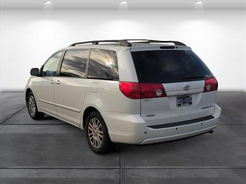 2010 Toyota Sienna XLE