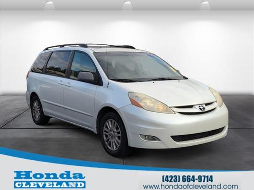 2010 Toyota Sienna XLE