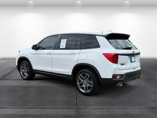 Platinum White Pearl 2023 Honda Passport