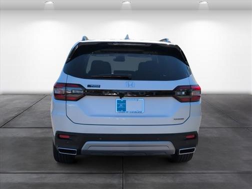 2025 Honda Pilot Touring 8-Passenger