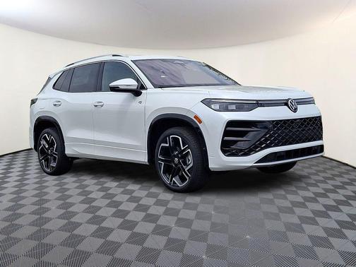 opal white pearl 2026 Volkswagen Tiguan 2.0T SEL R-Line 4MOTION