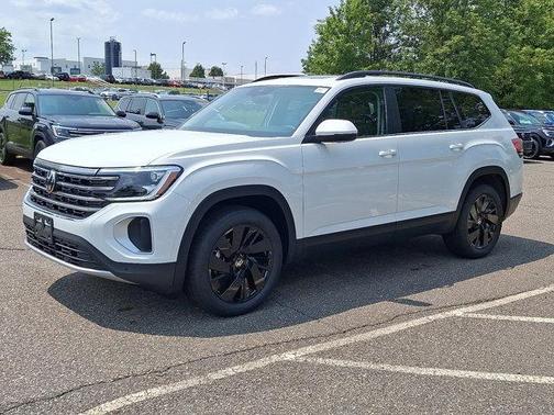 2025 Volkswagen Atlas 2.0T SE w/Technology 4MOTION
