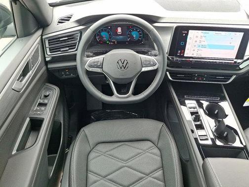 2025 Volkswagen Atlas Cross Sport 2.0T SE w/Technology 4MOTION