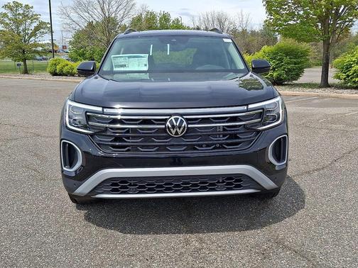deep black pearl 2026 Volkswagen Atlas Peak Edition