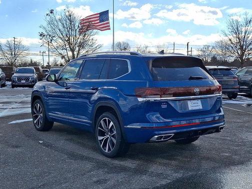 2025 Volkswagen Atlas 2.0T SEL Premium R-Line 4MOTION