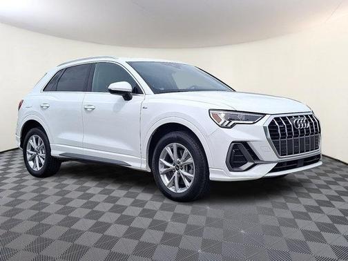 2024 Audi Q3 Premium 45 TFSI S line quattro Tiptronic