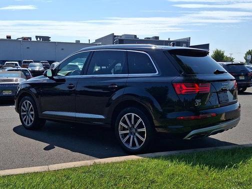 2019 Audi Q7 45 Premium Plus