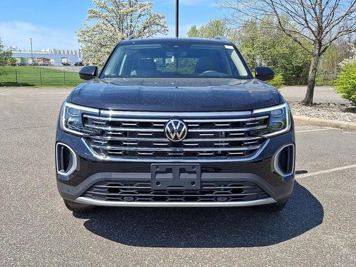 deep black pearl 2026 Volkswagen Atlas 2.0T SEL