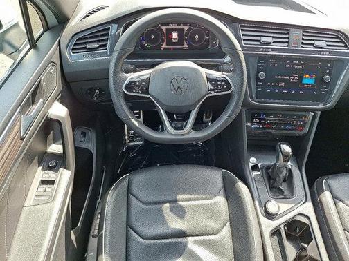 2022 Volkswagen Tiguan 2.0T SEL R-Line 4MOTION