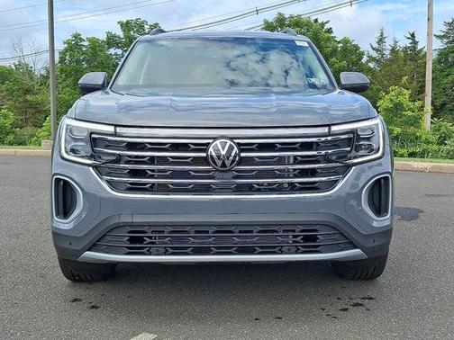 2025 Volkswagen Atlas 2.0T SE w/Technology 4MOTION