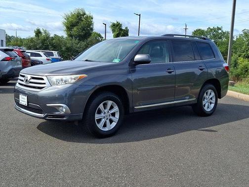 2011 Toyota Highlander SE