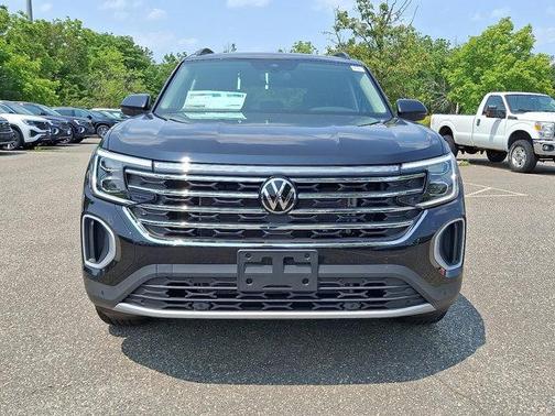 2025 Volkswagen Atlas 2.0T SE w/Technology 4MOTION