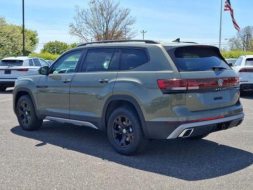 2025 Volkswagen Atlas 2.0T Peak Edition