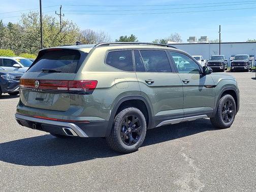 2025 Volkswagen Atlas 2.0T Peak Edition