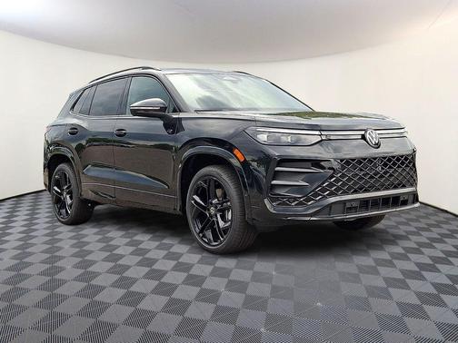 deep black pearl 2026 Volkswagen Tiguan 2.0T SE R-Line Black 4MOTION