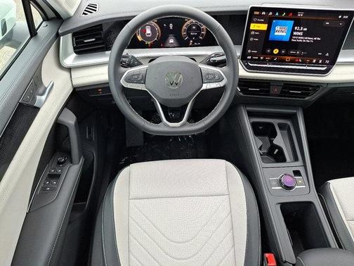 2025 Volkswagen Tiguan 2.0T SE 4MOTION