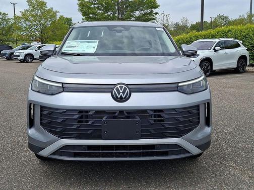 Silver Metallic 2026 Volkswagen Tiguan 2.0T SE 4MOTION