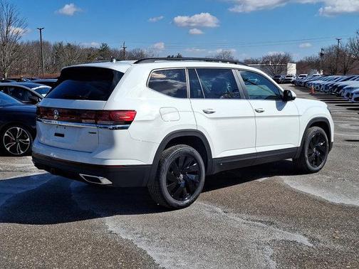 2025 Volkswagen Atlas 2.0T SE w/Technology 4MOTION