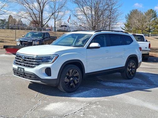 2025 Volkswagen Atlas 2.0T SE w/Technology 4MOTION