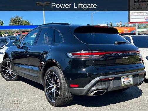 2022 Porsche Macan Base