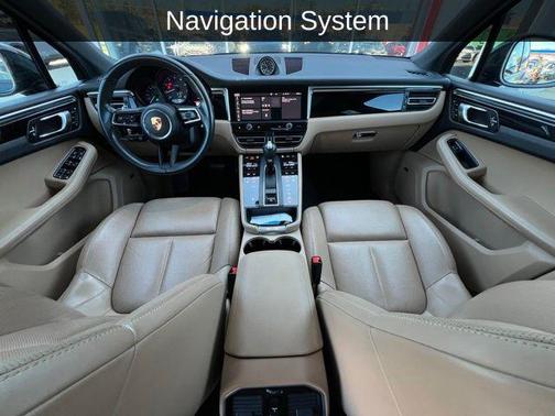 2022 Porsche Macan Base