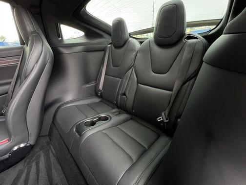 2025 Tesla Model X Base